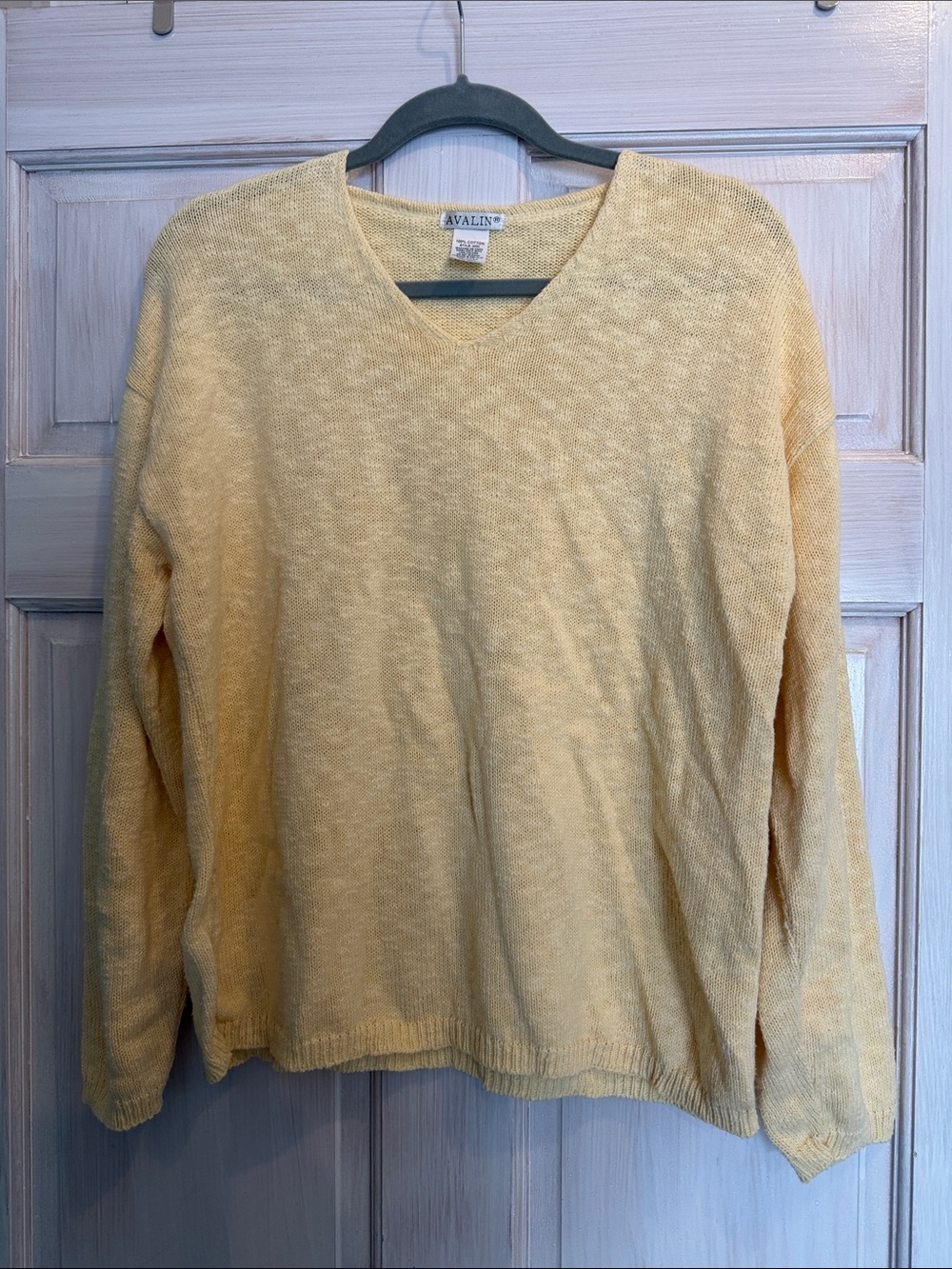 Lightweight Cotton V-Neck Sweater in Pale Yellow